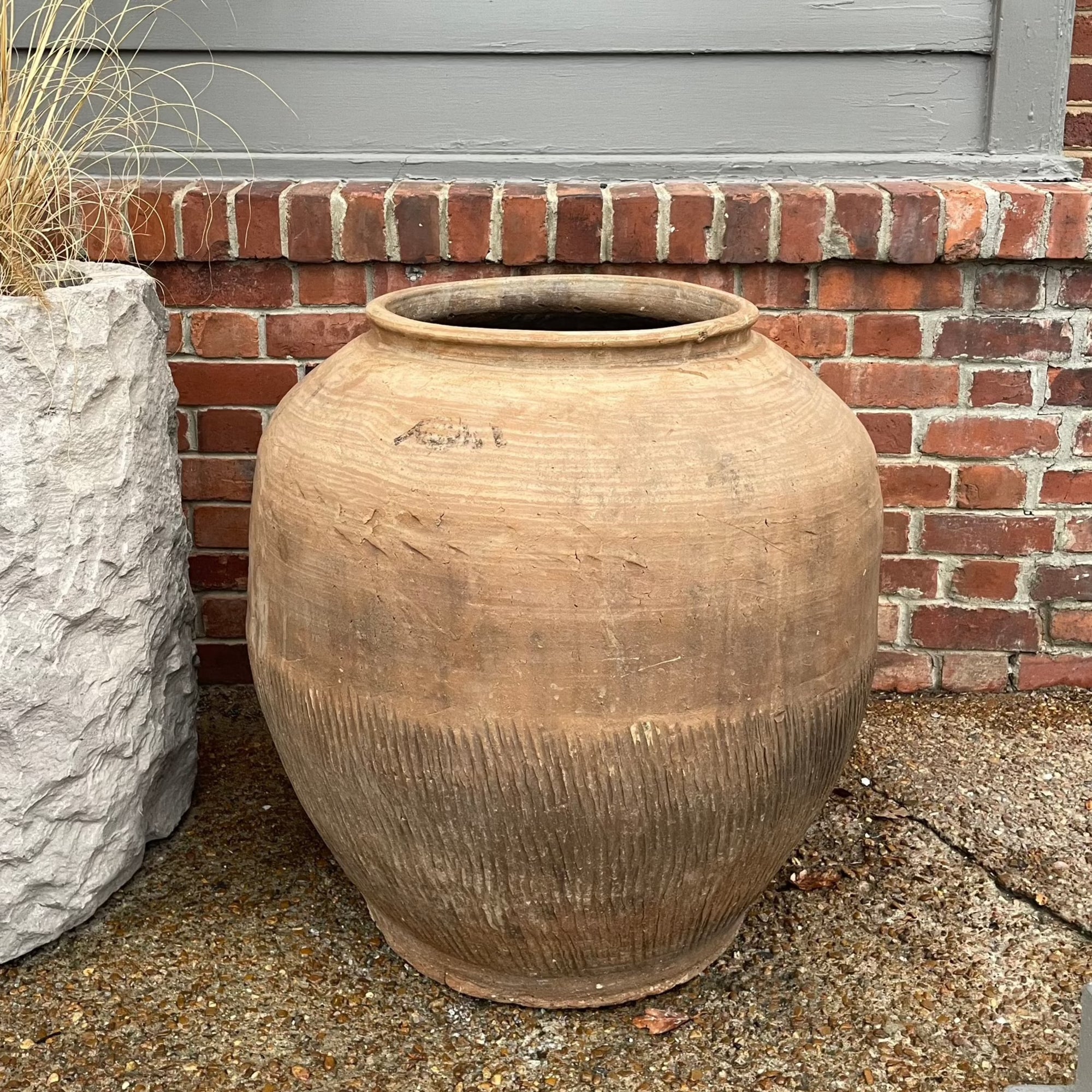 Large Ceramic Water Vessel - Cultheir 