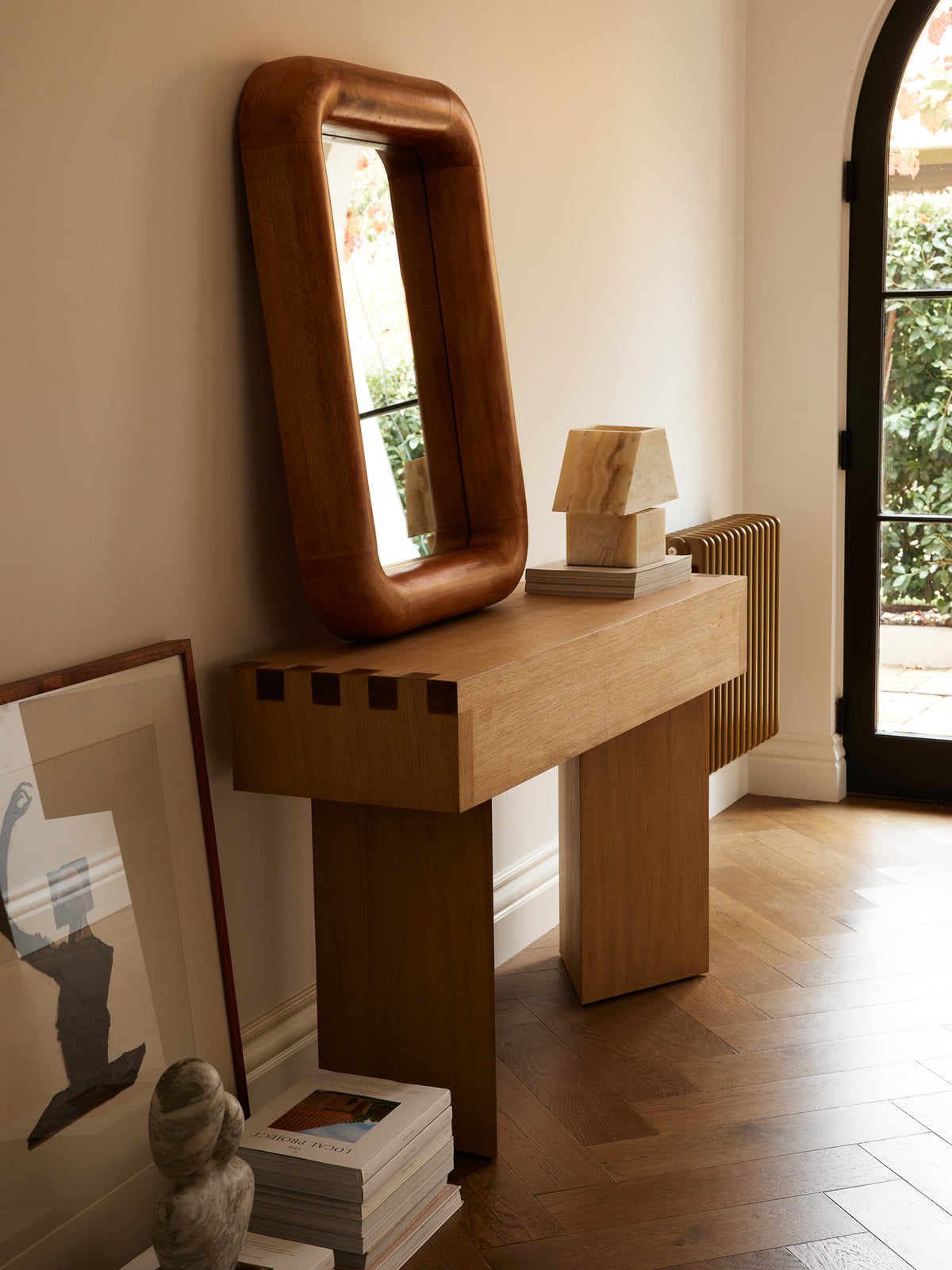 Dovetail Console