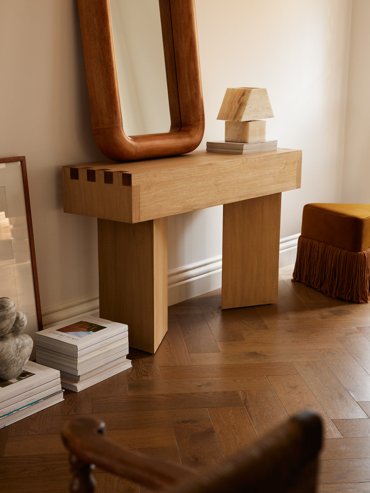 Dovetail Console