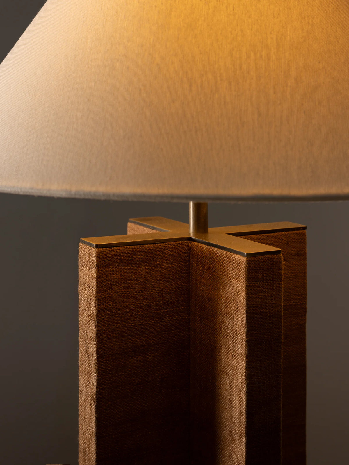 Marquis Lamp Pecan