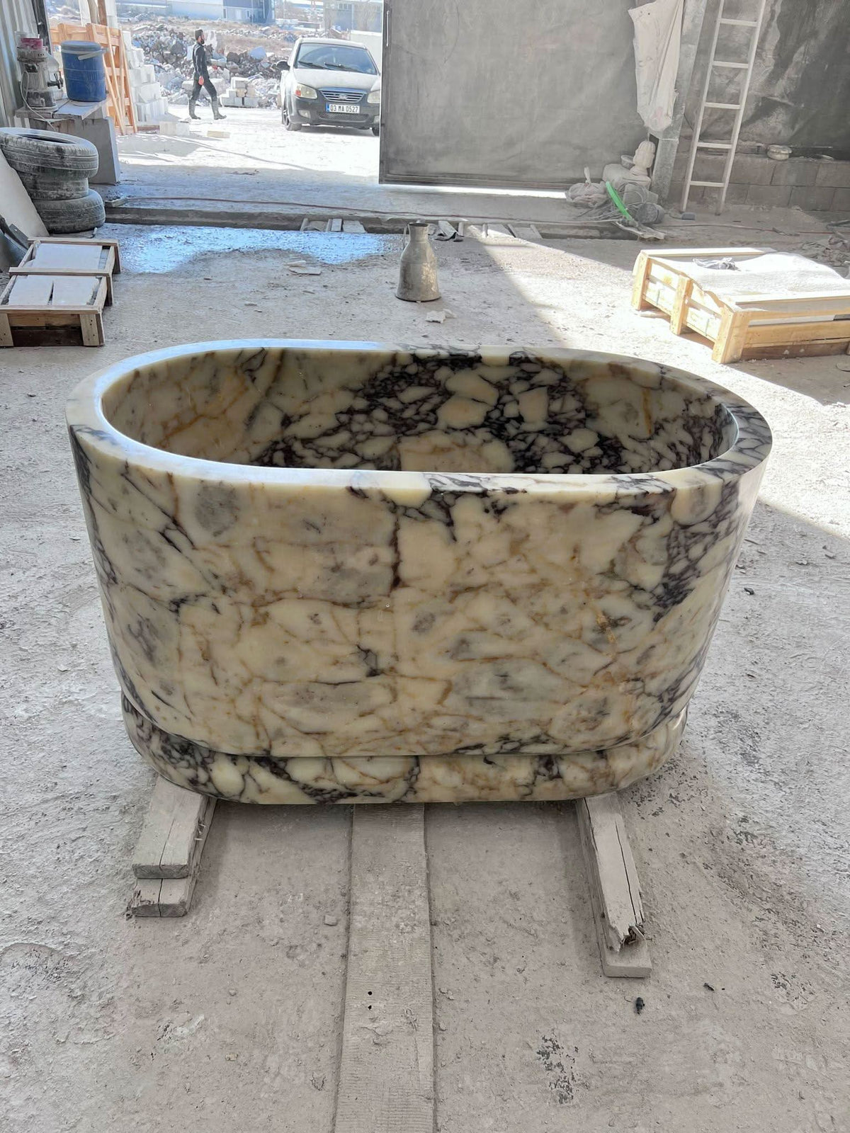 Calacatta Viola Marble Bathtub - Cultheir