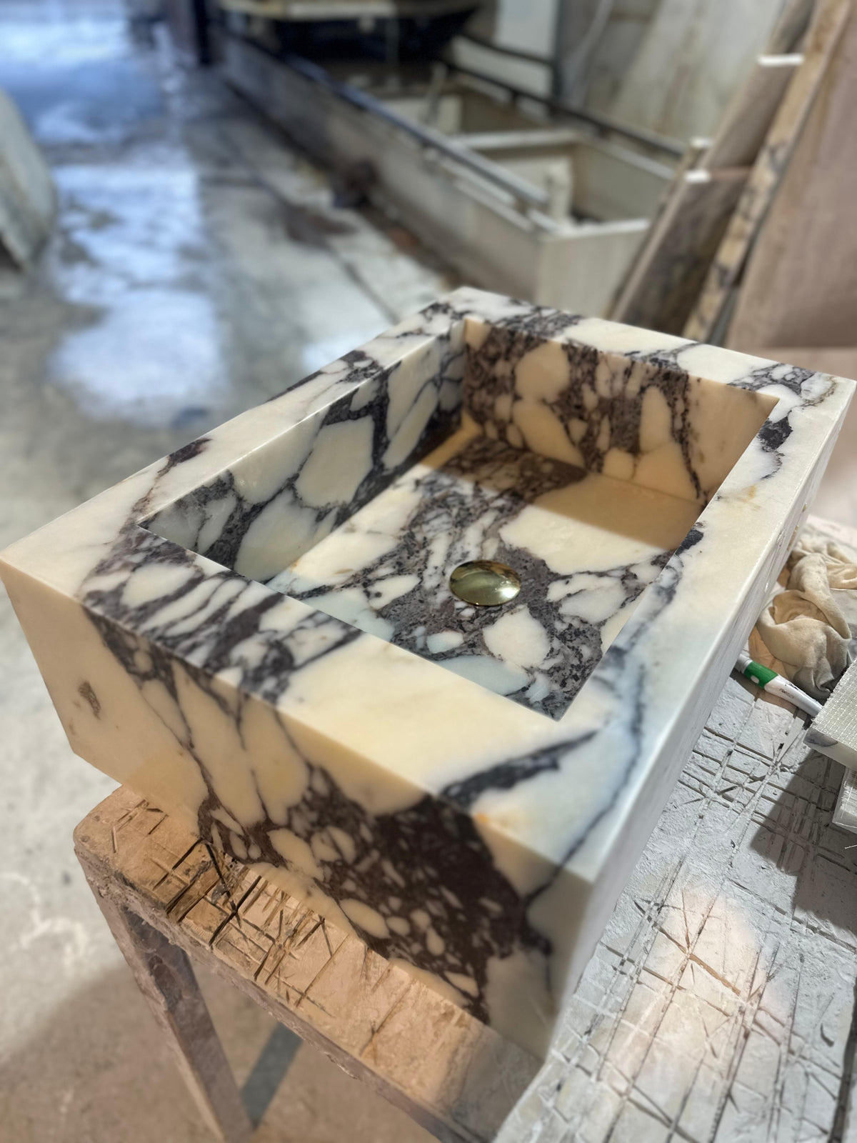 Customizable Calacatta Viola Marble Sinks - Cultheir 