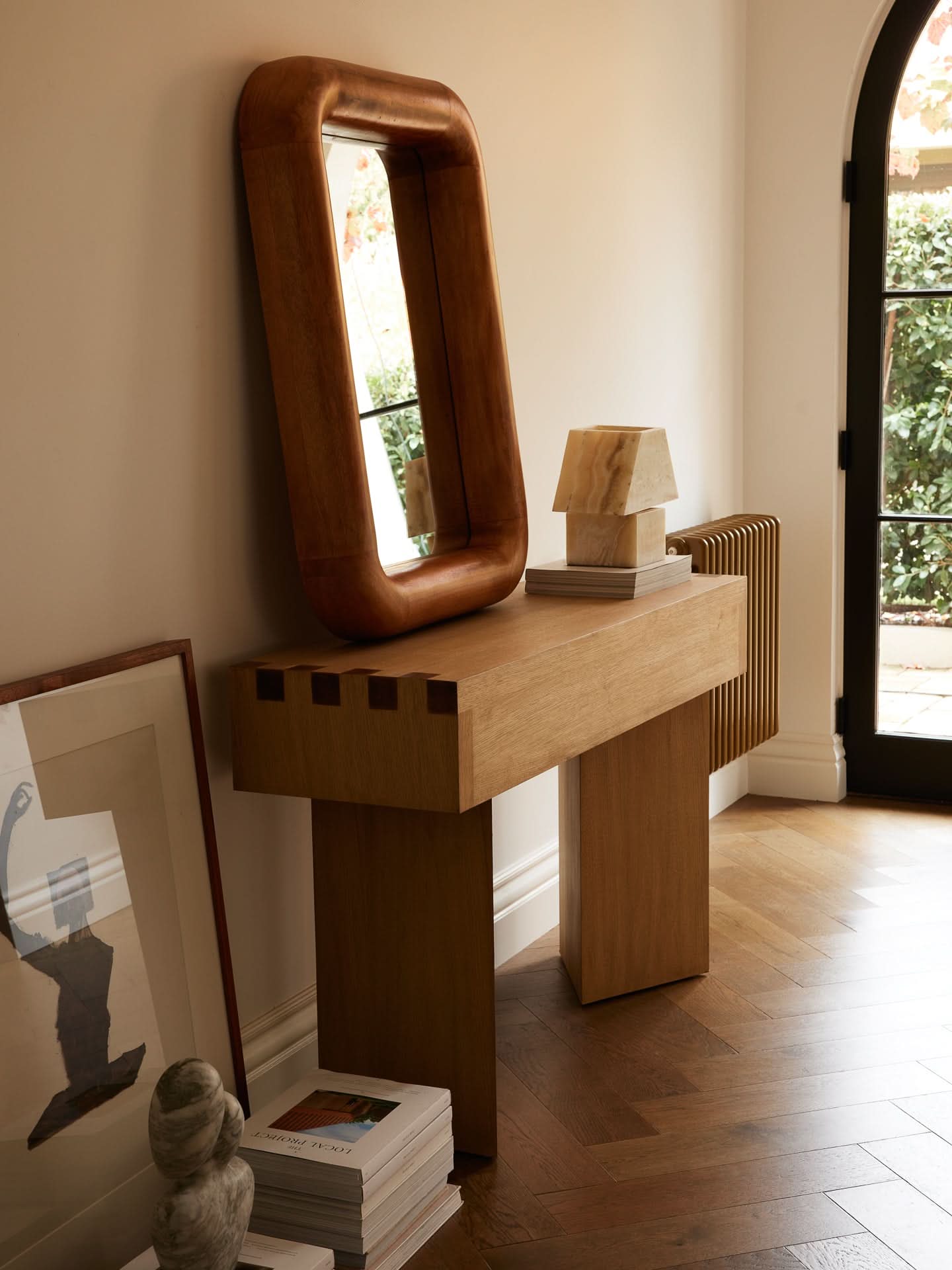 Dovetail Console - Cultheir