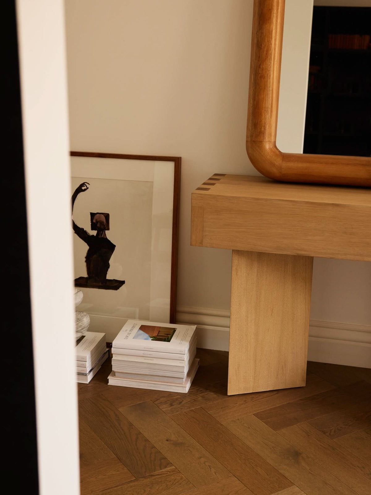 Dovetail Console - Cultheir