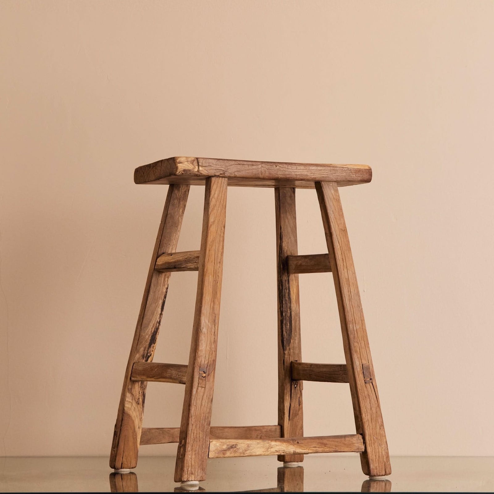 Elm Wood Stool - Cultheir