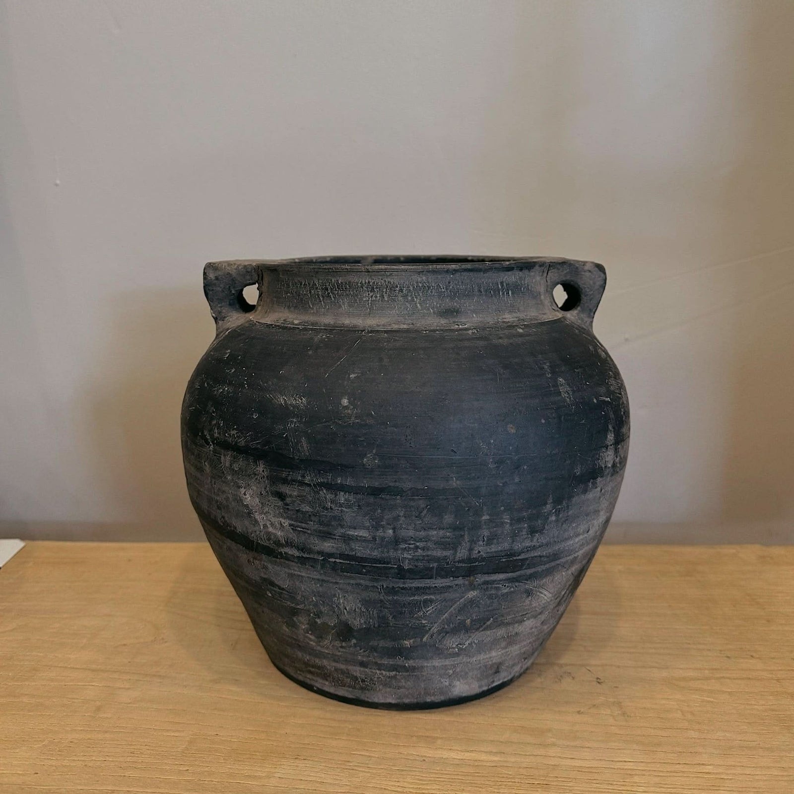 Grey Pot with Two Ears - Cultheir
