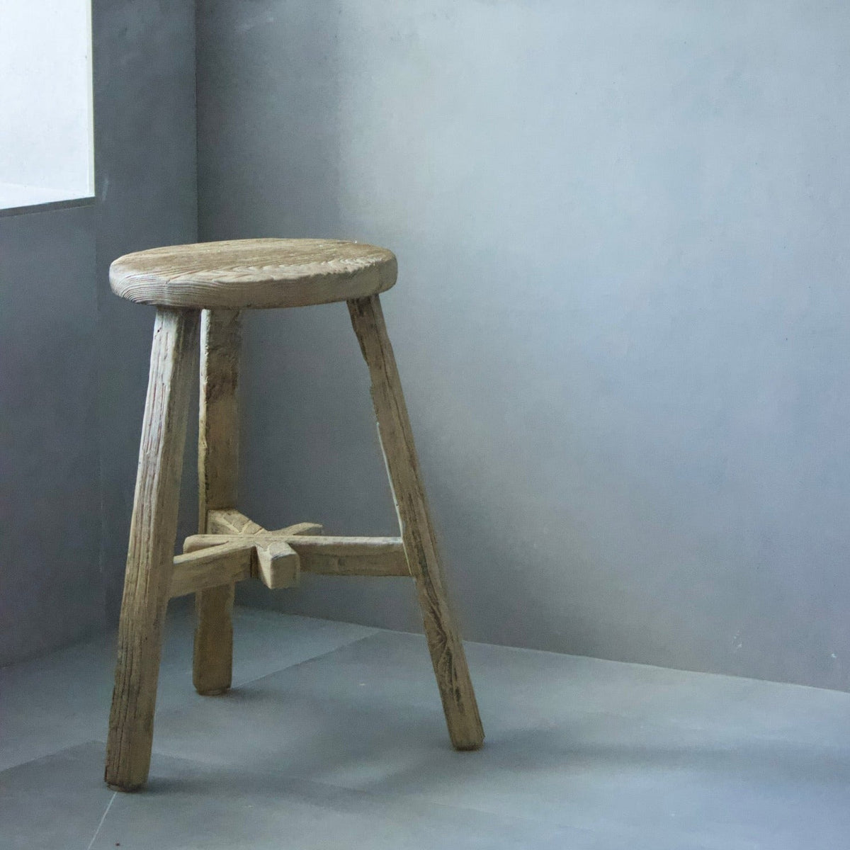 Round Elm Stool