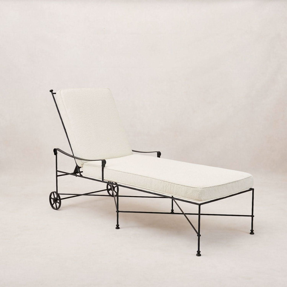 Provence Outdoor Chaise Lounge - Boucle - Cultheir