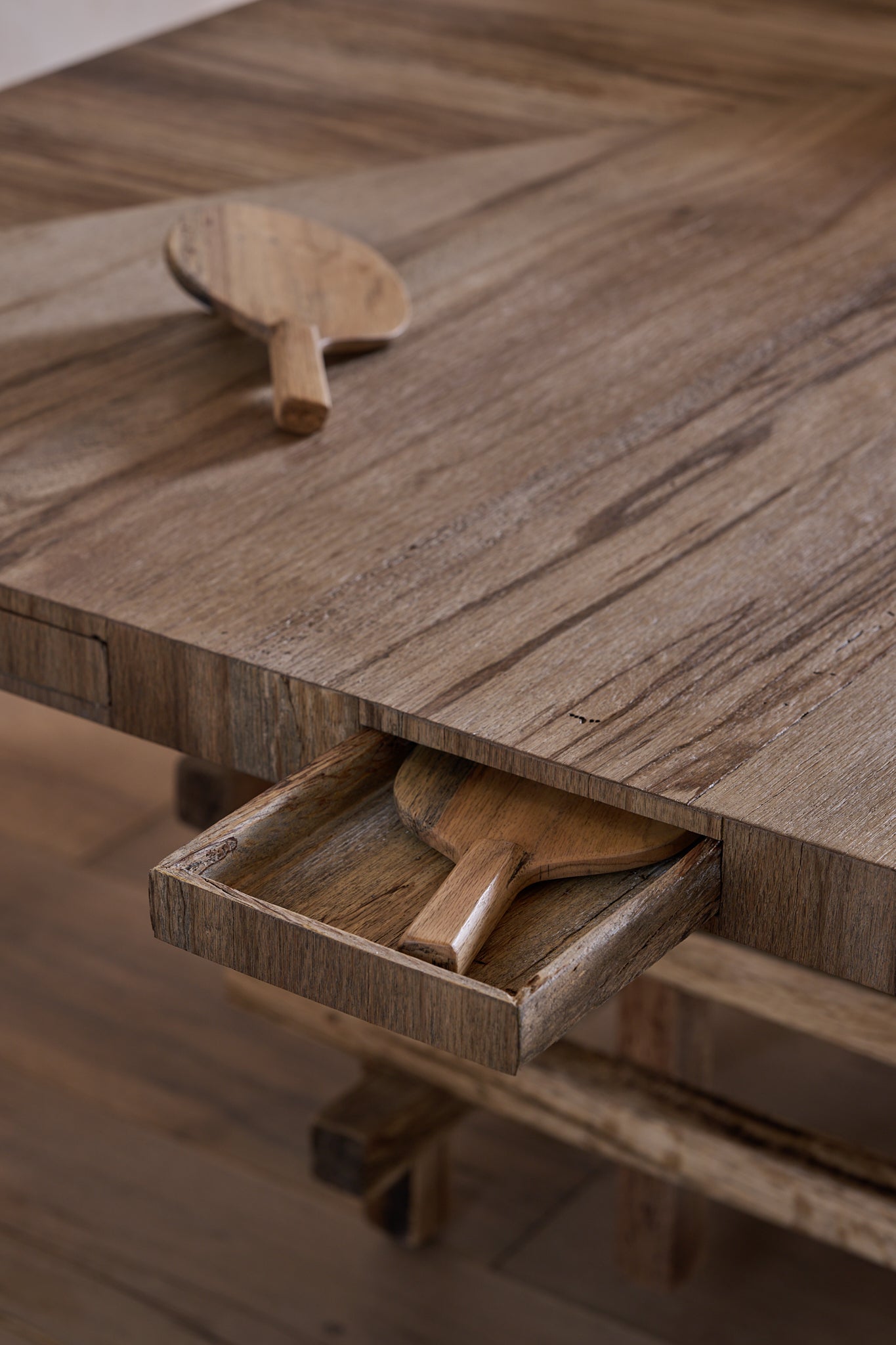 Game table detail